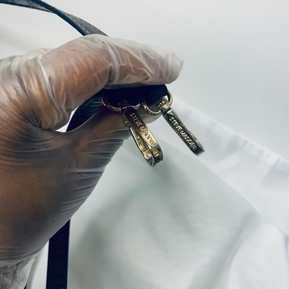 Steve Madden checkered cross body Purse (C+ condition) - Picture 15 of 16